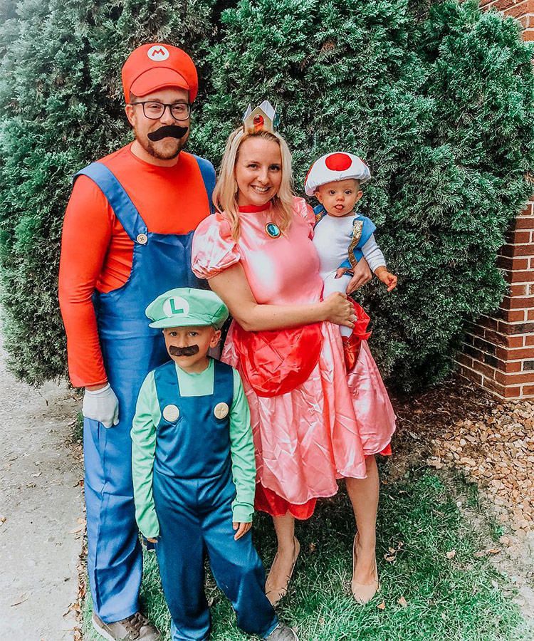 35 Best Family Halloween Costumes Matching Ideas For 2023 35 Best Family Halloween Costumes Matching Ideas For 2023