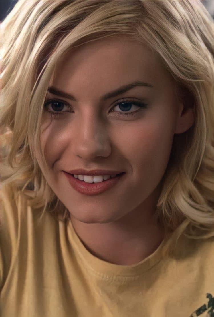 Elisha Cuthbert: 5 Hottest Moments.