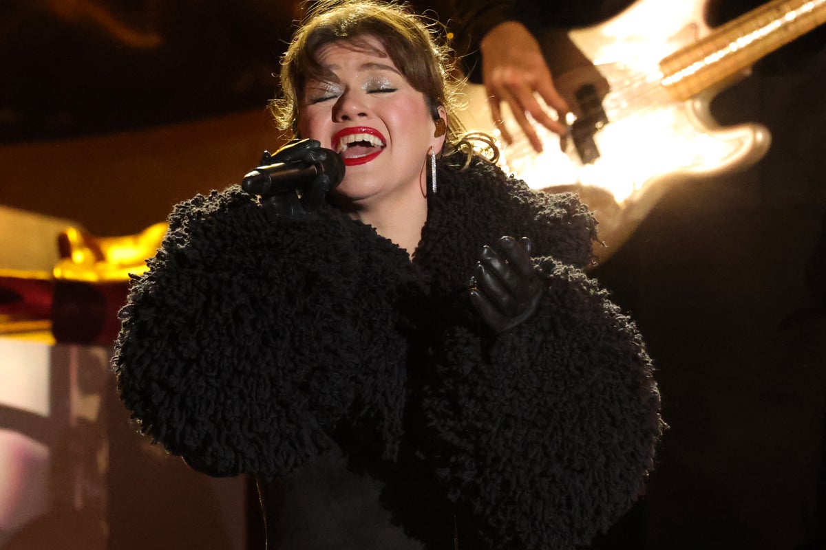 Kelly Clarkson Says She Amp 39 S Still Not Ready For Romance After Divorce Kelly Clarkson Says She Amp 39 S Still Not Ready For Romance After Divorce