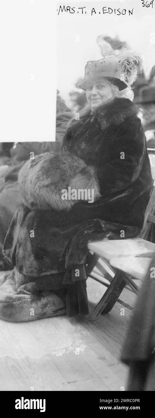 Mrs T A Edison Photograph Shows Mrs Thomas Alva Edison At The Mrs T A Edison Photograph Shows Mrs Thomas Alva Edison At The