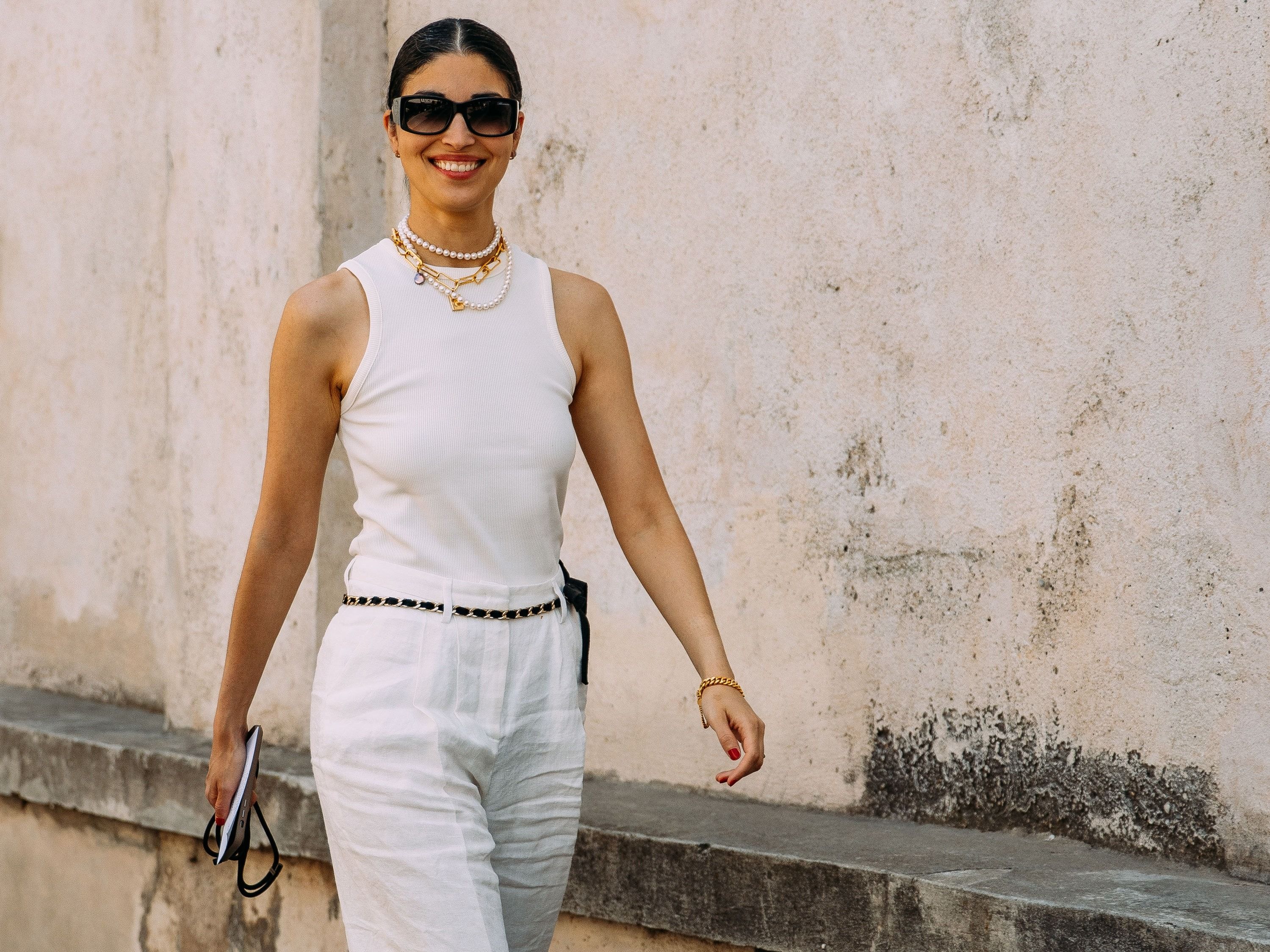 Rihanna Debuts New Bangs Just In Time For Summer Vogue